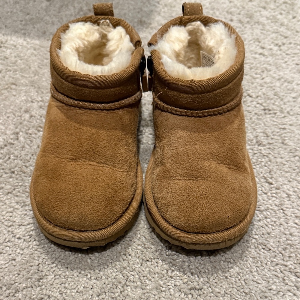 UGG Toddler Low Cut Boots